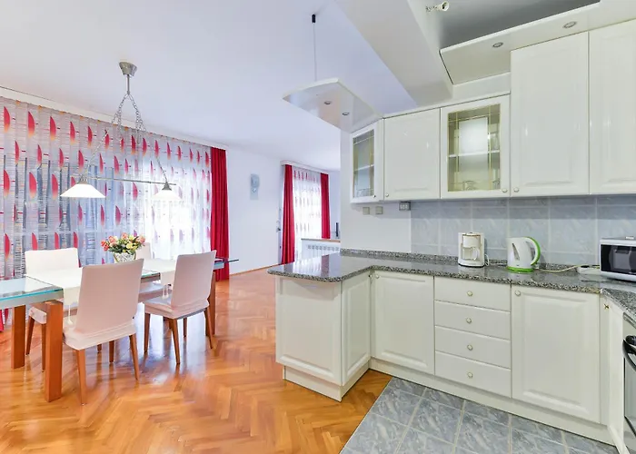 Family Friendly Apartments With A Swimming Pool Zadar - 16336