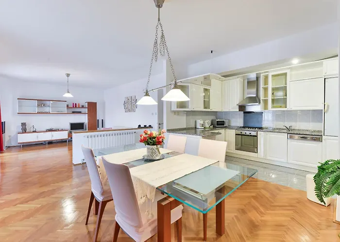 Family Friendly Apartments With A Swimming Pool Zadar - 16336
