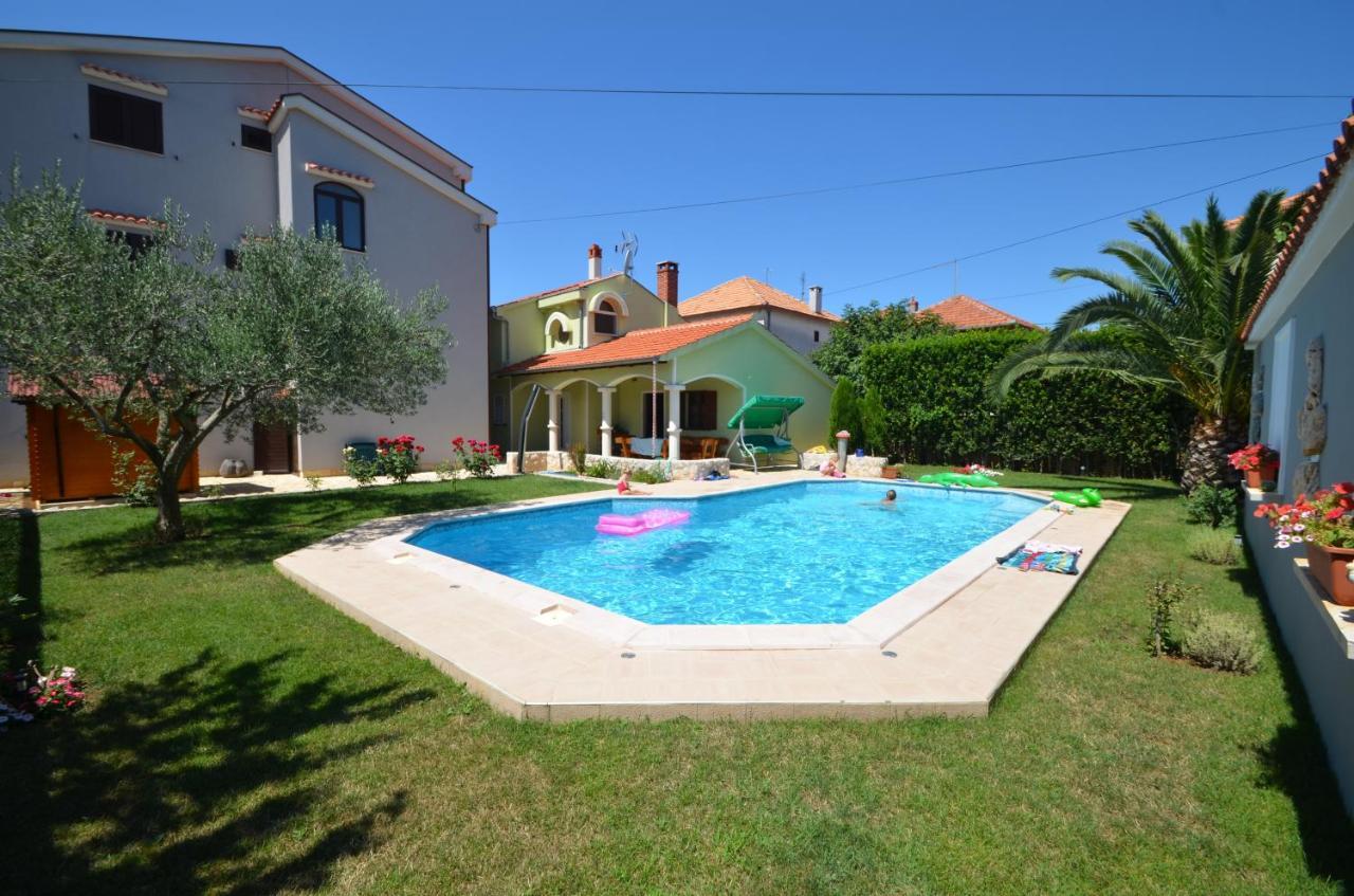Family Friendly With A Swimming Pool - 16336 Lägenhet Zadar