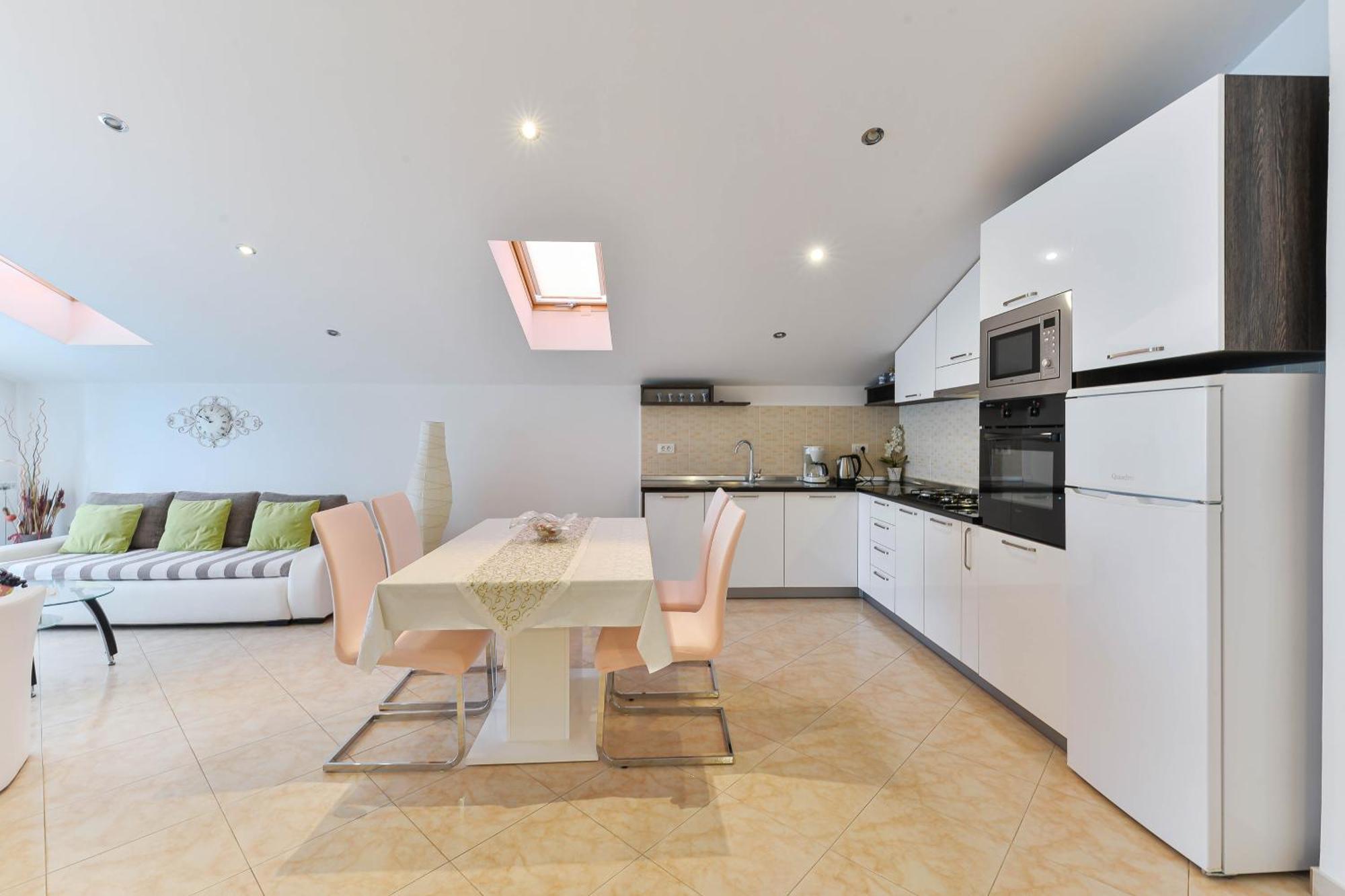 Family Friendly With A Swimming Pool - 16336 Lägenhet *