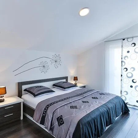 Family Friendly Apartments With A Swimming Pool Zadar - 16336 Exterior photo