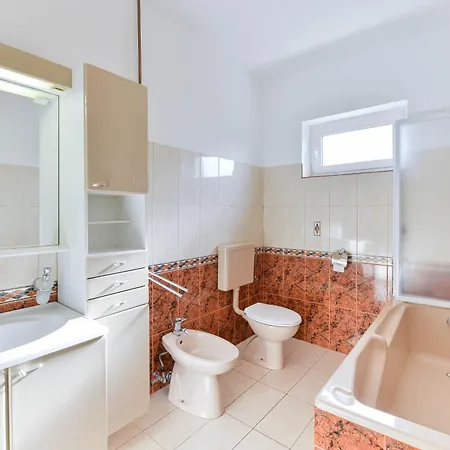 Family Friendly Apartments With A Swimming Pool Zadar - 16336 Room photo