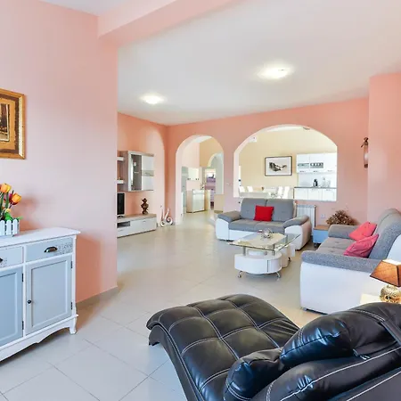Family Friendly Apartments With A Swimming Pool Zadar - 16336 Room photo