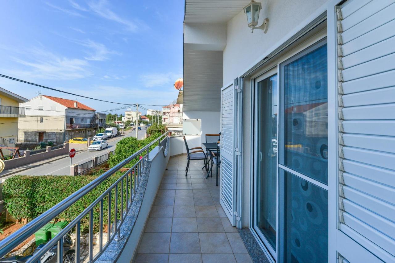 Family Friendly With A Swimming Pool - 16336 Apartman