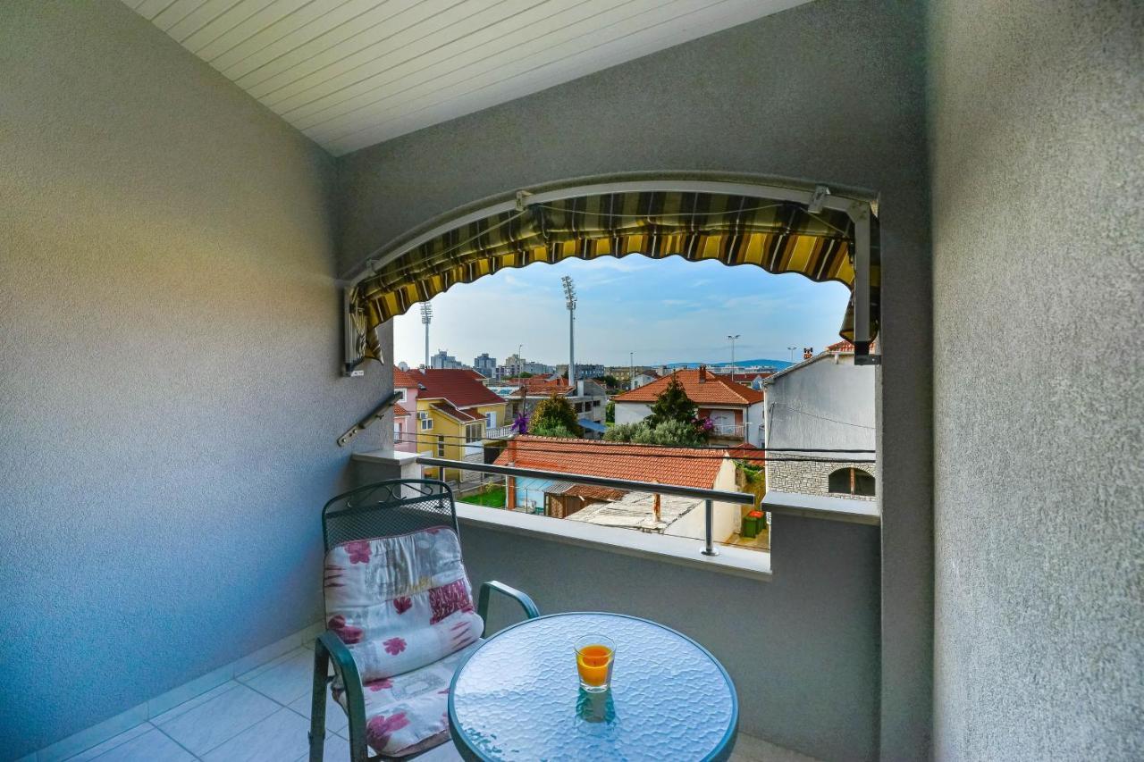 Apartman Family Friendly With A Swimming Pool - 16336 Zadar