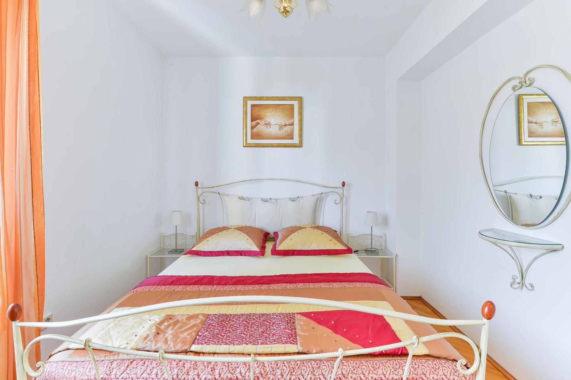 Family Friendly With A Swimming Pool - 16336 Apartman Zadar