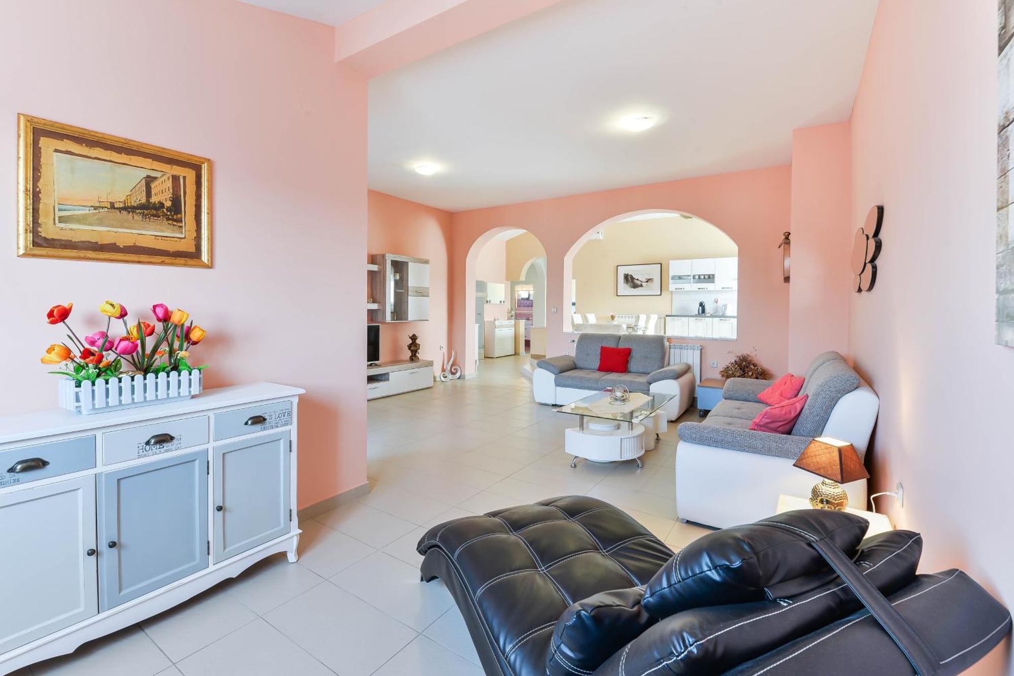 Apartman Family Friendly With A Swimming Pool - 16336